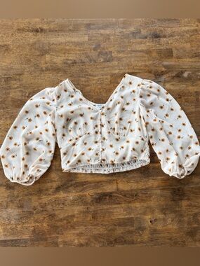 Sienna Sky White Floral Puff-Sleeve Crop Top